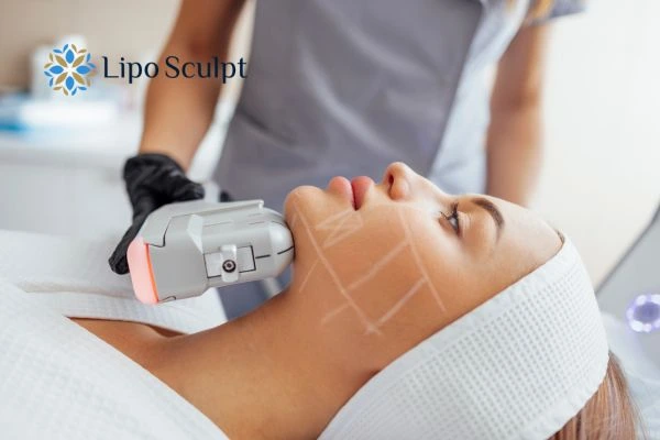HIFU vs Botulinum Toxin: Understanding the Differences 1 HIFU vs Botox Ashby Parva What is the best option for you?